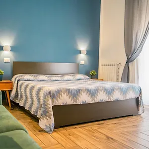 Hub Ferroviario - 12 Posti Letto Per Il Tuo Gruppo A Con Wifi E Netflix Couette-café
